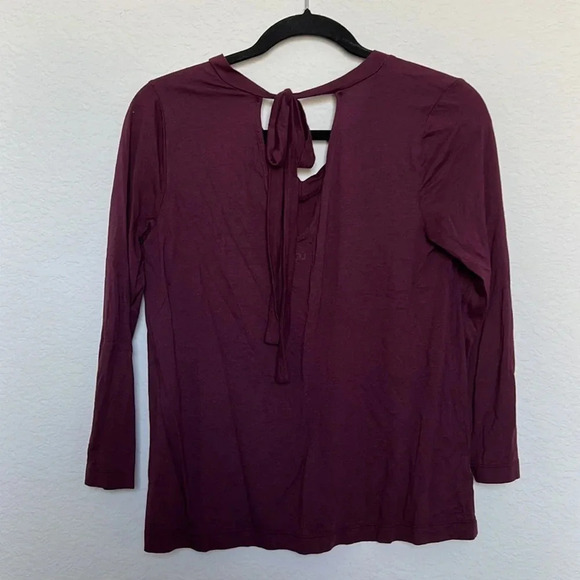 Loft 3/4 Sleeve Burgundy Tie Back Top - Picture 3 of 4